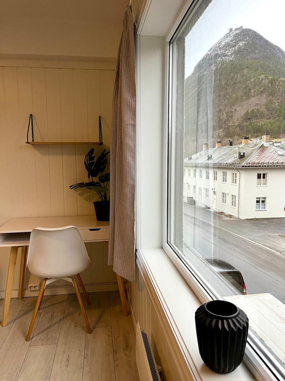 Apartment In The Heart Of Andalsnes Exterior photo